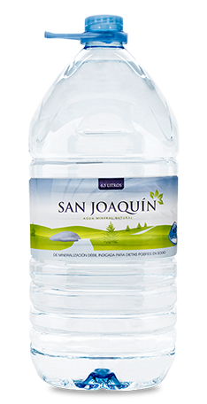 imagen sobre el formato de la botella maxi de Aguas de San Joaquín